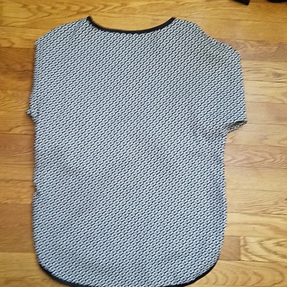 Top - Picture 2 of 2